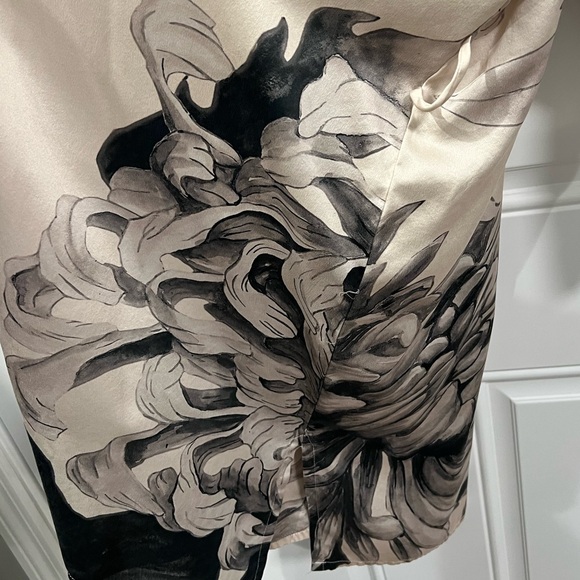 Kim + Ono Floral Kimono robe 100% silk - Picture 10 of 12